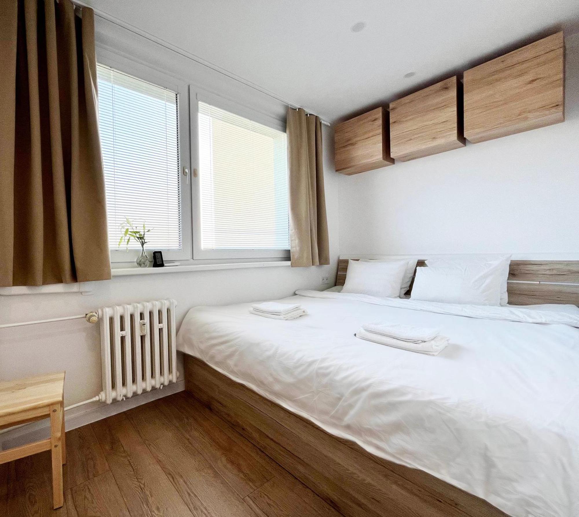 Elegant Escape Apartment III - Free Parking, Easy Access To City Center Bratislava Luaran gambar