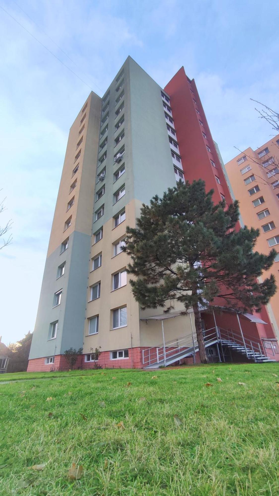 Elegant Escape Apartment III - Free Parking, Easy Access To City Center Bratislava Luaran gambar